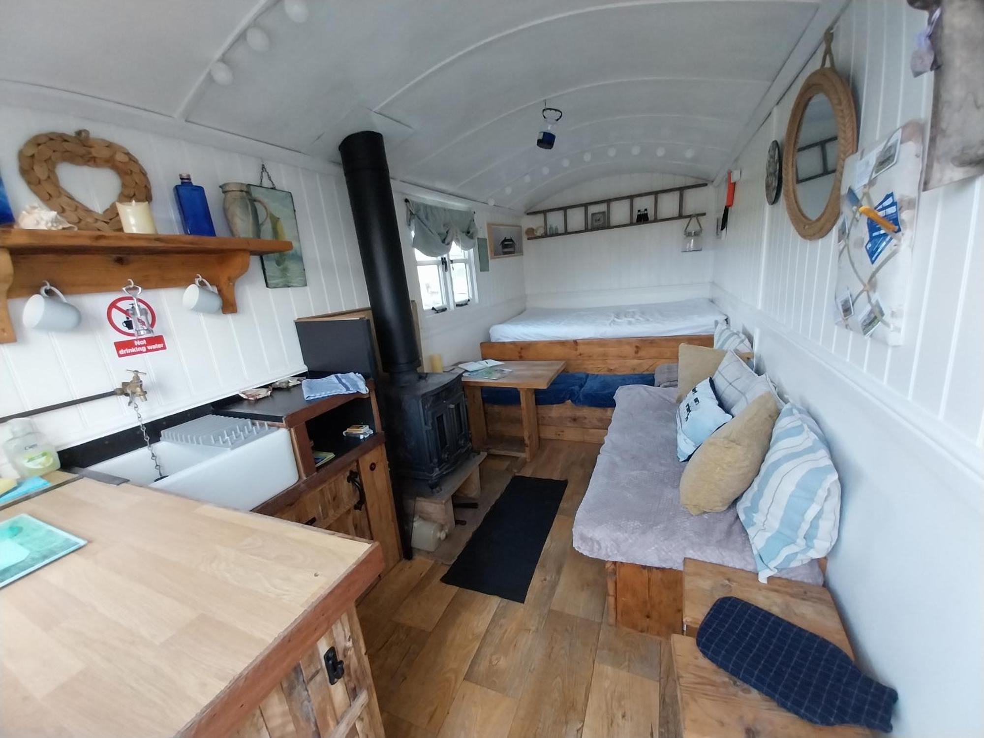 Meadowbeck - Shepherd Huts Fylingdales المظهر الخارجي الصورة